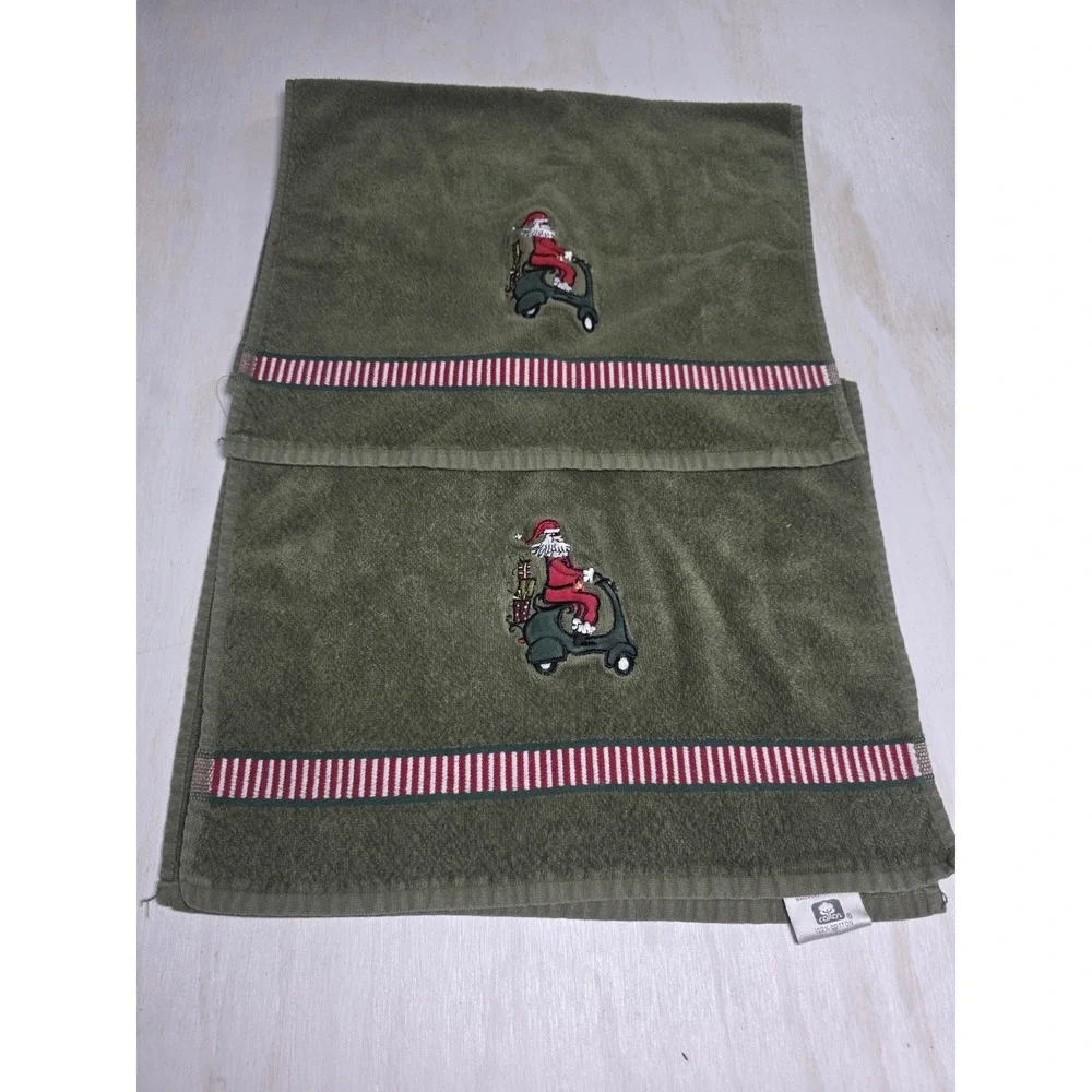 Ritz VNT 100% Cotton 2 Green Christmas Hand Towels Santa On Scooter 16x27